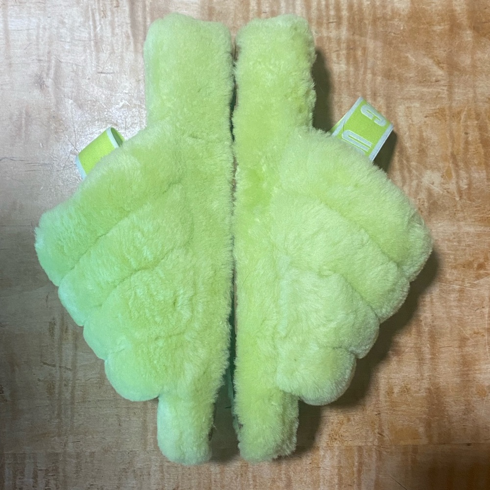 UGG Fluff Yeah Faux Fur Slingback Sandal Women size US 8 / EU 39  key lime green